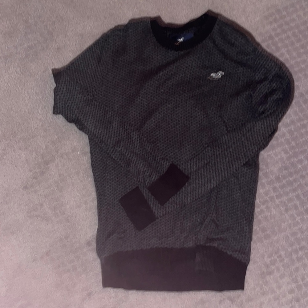 Hollister sweater